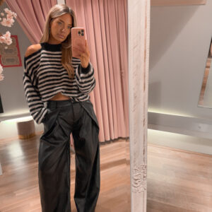 Stripe shoulder sweater - black
